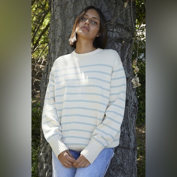 John Galt White & Grey Thin Striped Brianna Sweater - Picture 1 of 12